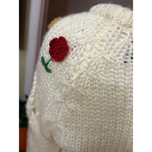 Vintage Carreau Cream Cable Knit Crew Neck Sweater with Floral Accents M - Picture 10 of 12